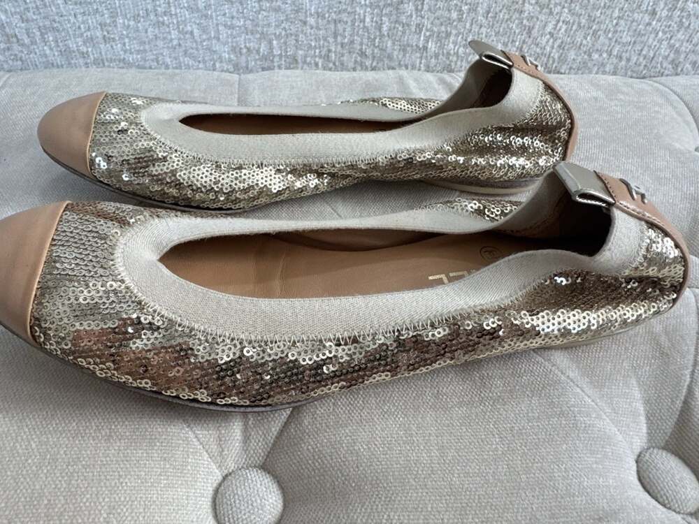 Authentic CHANEL Gold Sequin Cap-Toe Ballet Flats – Size 39 (US 8/8.5) - Picture 6 of 9